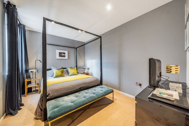 Flat for sale in Elmington Road, Camberwell