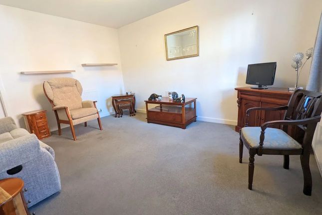 30 Dart Avenue, Exeter photo 4