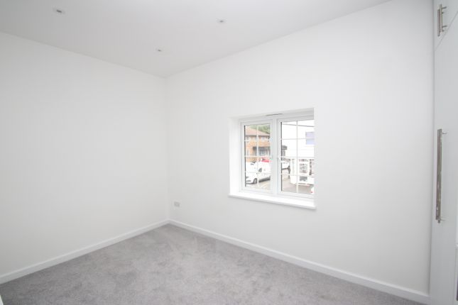 36, South Croydon photo 5
