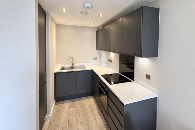 Apt 501, 11, Park Central, Jesse Hartley Way, Liverpool photo 3