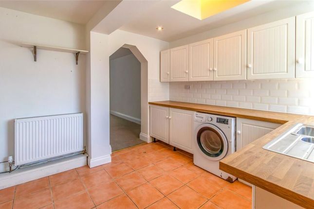 74, Eastcott Hill, Swindon photo 4