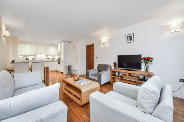 2-bed flat on Tavistock Place, Bloomsbury, £7,668/mo