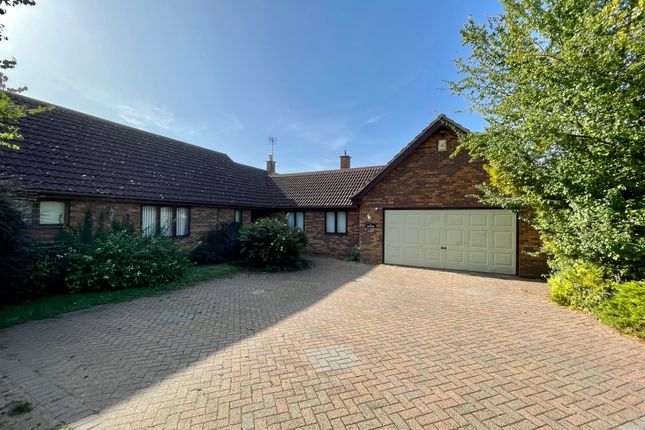 Thumbnail Detached bungalow to rent in Boundary Road, Hockwold, Thetford