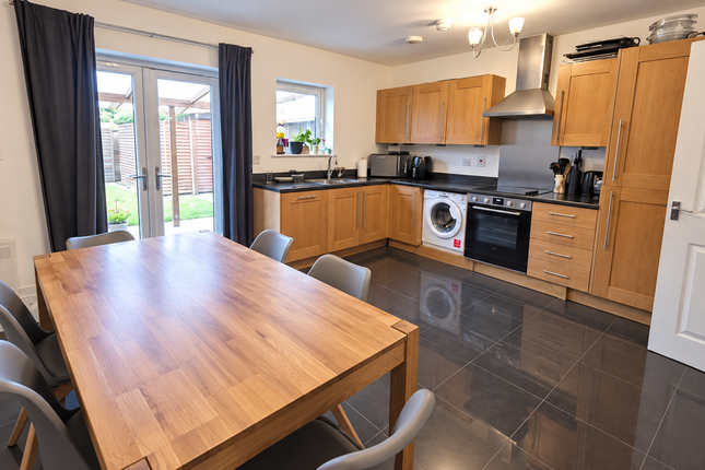 28, Academy Way, Dagenham photo 2