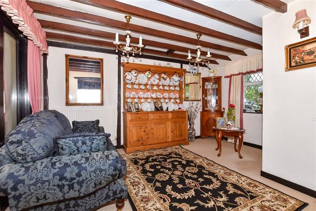 Amsbury Road Hunton, Maidstone photo 4