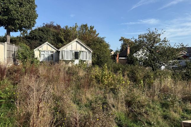 1-bed bungalow on 2 Kingsland Close, West Mersea, Colchester, £250,000