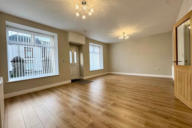 115 High Street, Merthyr Tydfil photo 4