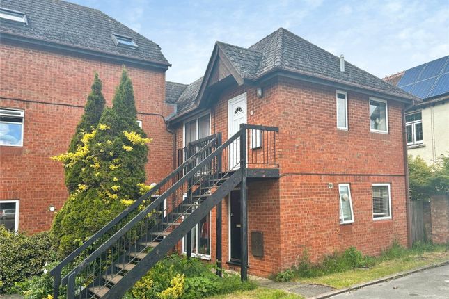 1-bed flat on 32, Westholm Court, Oxfordshire, £145,000
