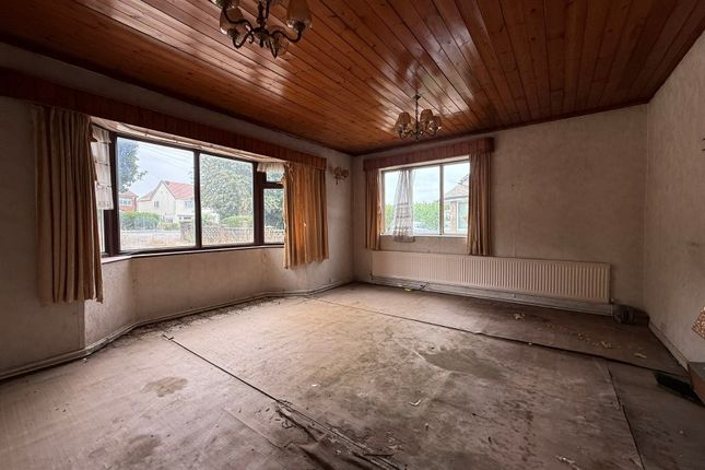 417 Williamthorpe Road, North Wingfield, Chesterfield photo 2