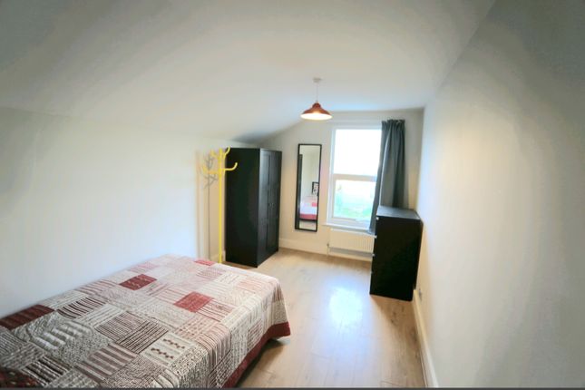 Thumbnail Property to rent in Kent Road, Gravesend