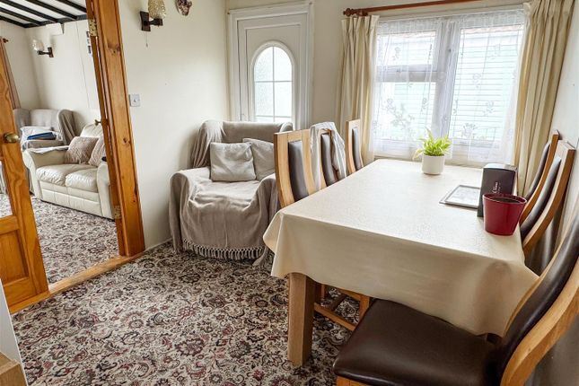50 Arundel Drive, Thornlea Park, Littlehampton photo 5