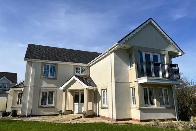 4-bed house on 8, Hen Felin, Ammanford, £485,000