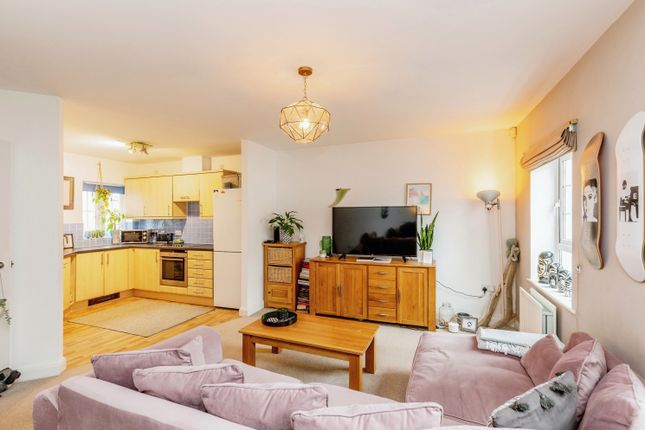 Flat for sale in Eastcliff, The Fishing Village, Portishead, North Somerset