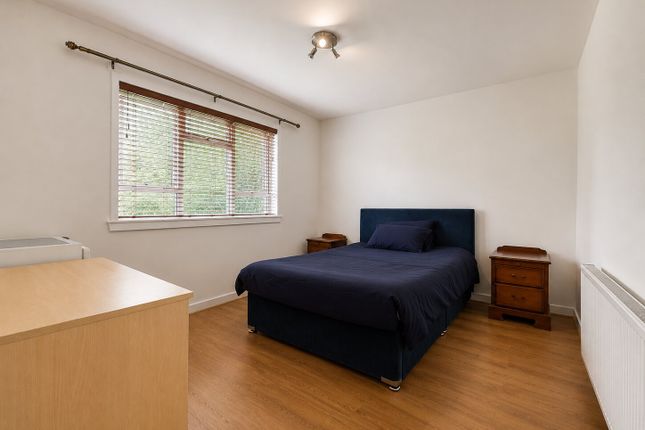 87, Forth Crescent, Dundee photo 4