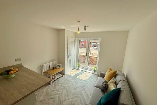 22, Dol Glaswg, Cardiff photo 2