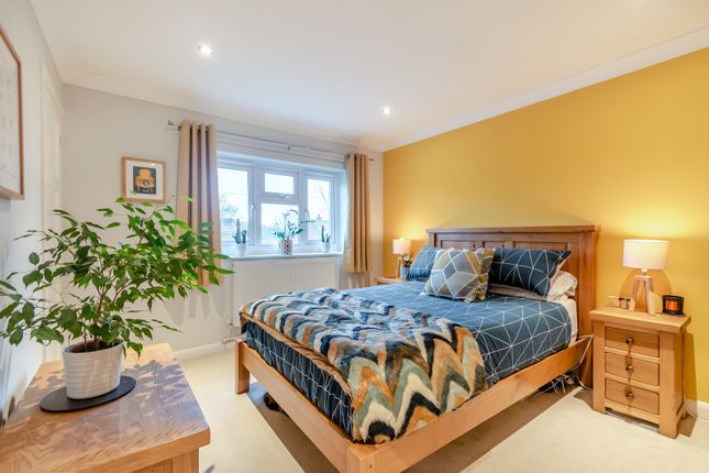 Flat for sale in Charsley Close, Little Chalfont, Amersham