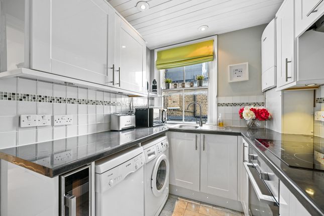 Duplex to rent in Marville Road, London