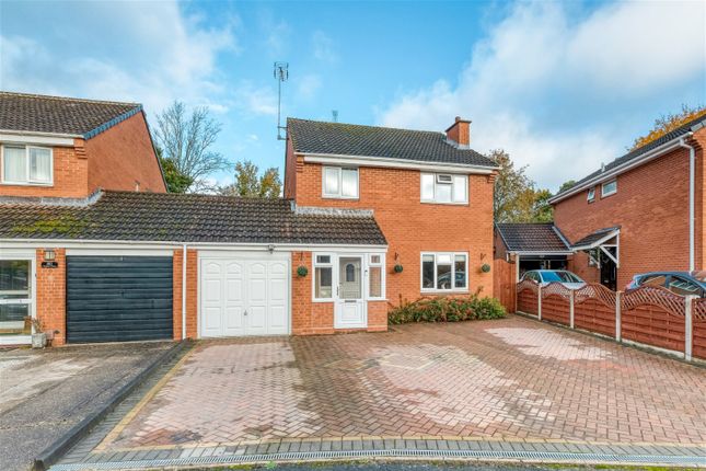 Thumbnail Detached house for sale in Kingham Close, Winyates Green, Redditch