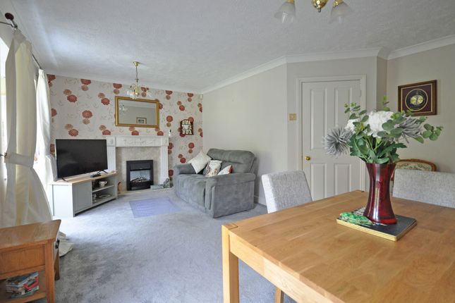 5, Pembroke Court, Caldicot photo 4