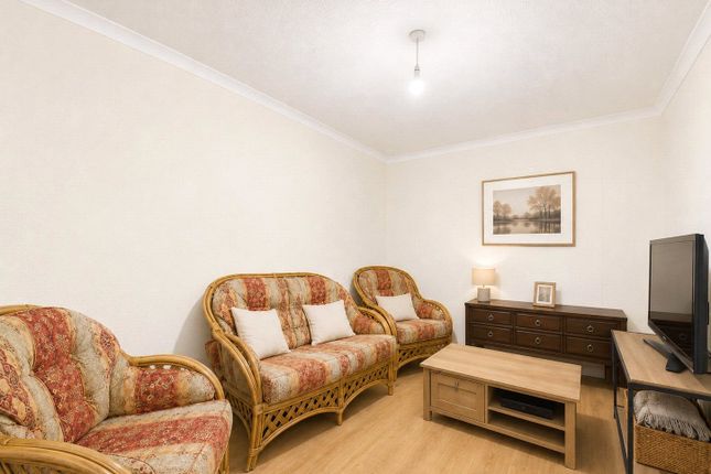 190, Lodge Causeway, Bristol photo 2
