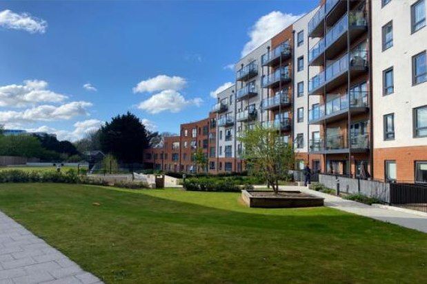 Thumbnail Flat to rent in Apex Apartments, Crawley