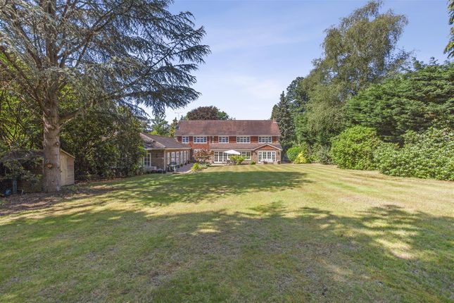 Property for sale in Sunning Avenue, Sunningdale, Ascot