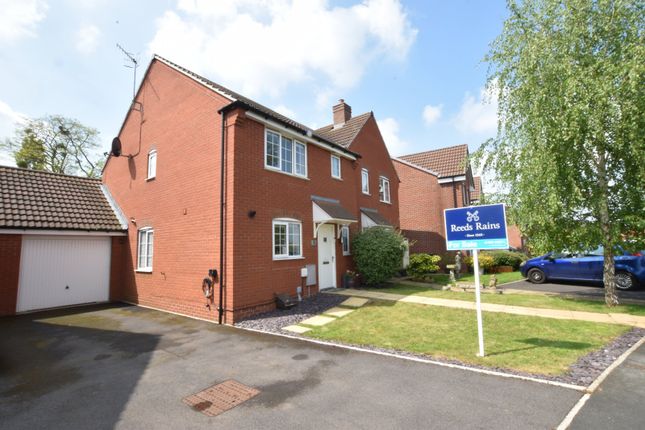 Thumbnail Semi-detached house for sale in Crump Way, Evesham, Worcestershire
