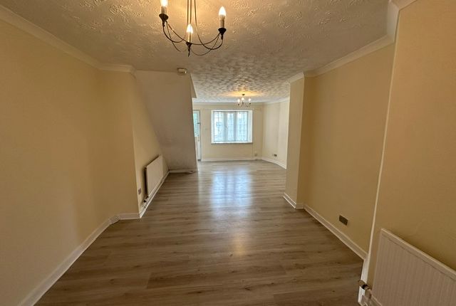 2 Strawberry Place, Morriston photo 3