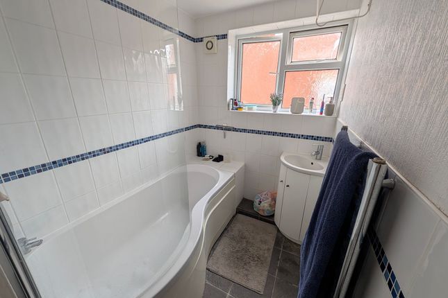3 Leiston Court High Street, Leiston photo 5