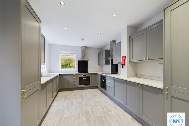 7 Bedroom House in LE11 3BS