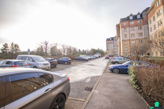 Flat for sale in Eagles View, Livingston