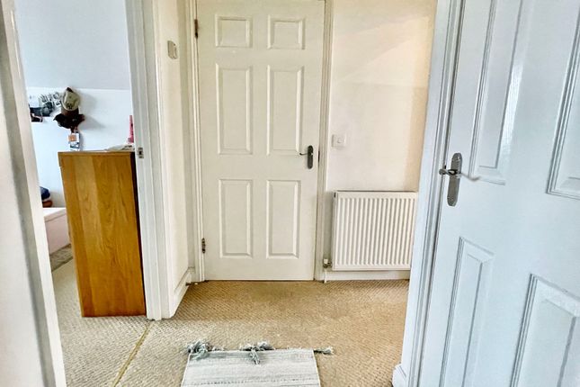 Flat 8, Francesca Court, Cowes photo 4
