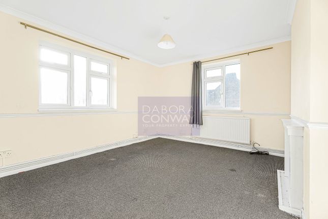 5, Avenue Court, ILFORD photo 2