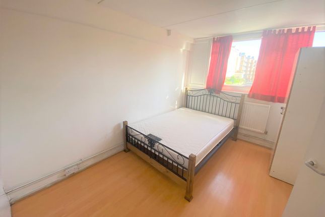 Thumbnail Flat to rent in Fleming Road, Southall