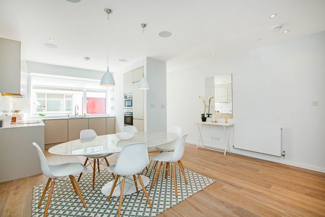 16, Queens Mews, London photo 4