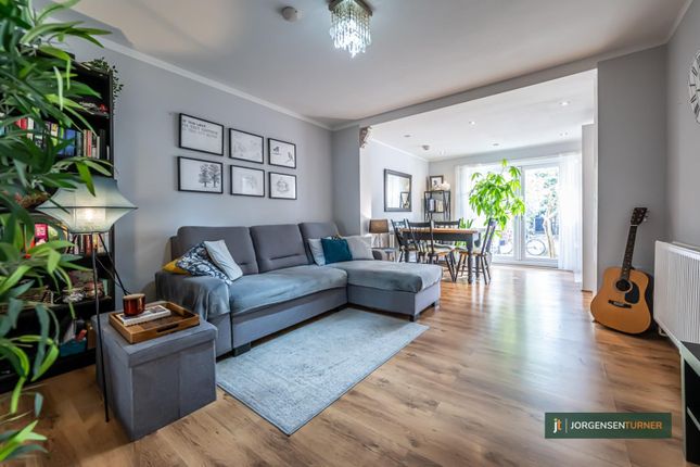 Thumbnail Flat for sale in Old Oak Road, Acton