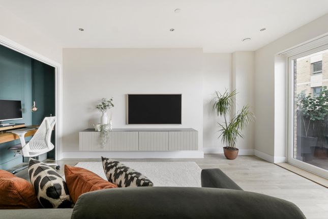 Flat 21 3, Wray Avenue, London photo 2