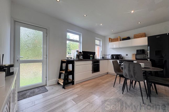 15 Blairway Avenue, Blackpool photo 3