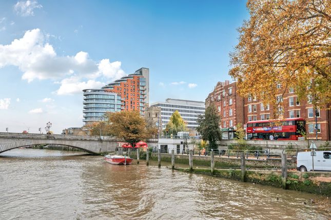 3-bed flat on Flat 2, 4-6, Putney High Street, London, £800,000