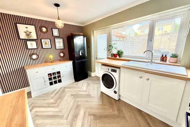 85, Greenacres, Bridgend photo 4