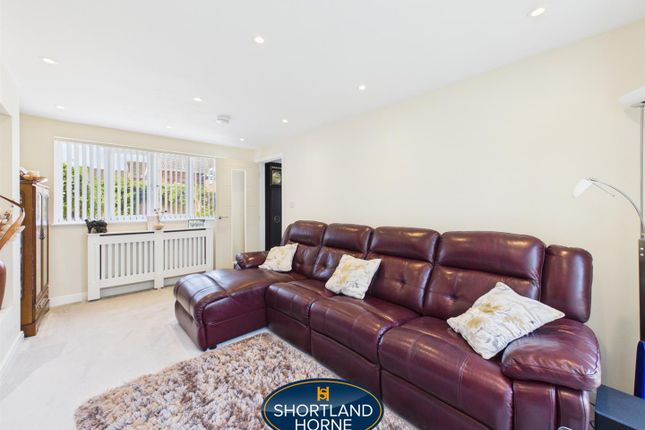 12, Mylgrove, Coventry photo 4