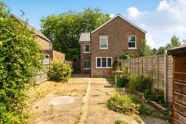24 London Road, Pulborough photo 4