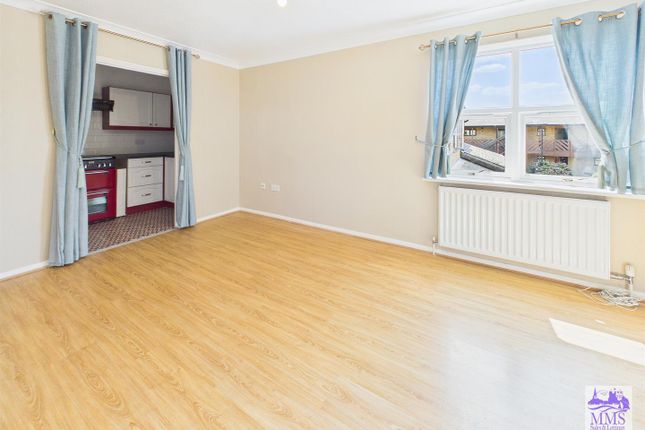 62 St James Oaks, Trafalgar Road, Gravesend photo 2