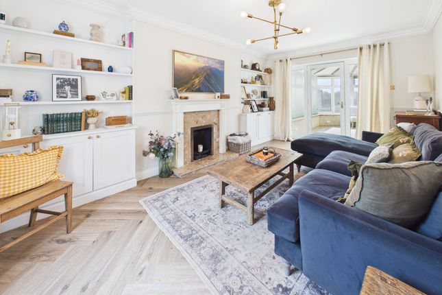 74 Crawley Road, Witney photo 2