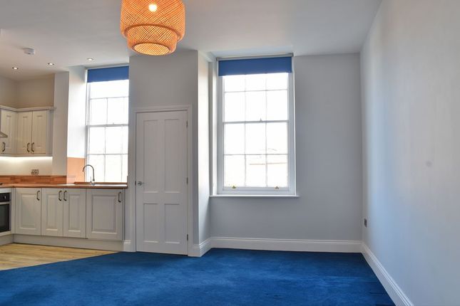 10 Bishops Place, 20 Balderton Gate, Newark photo 2