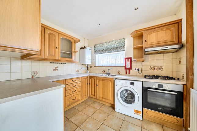 61, Daux Avenue, Billingshurst photo 4