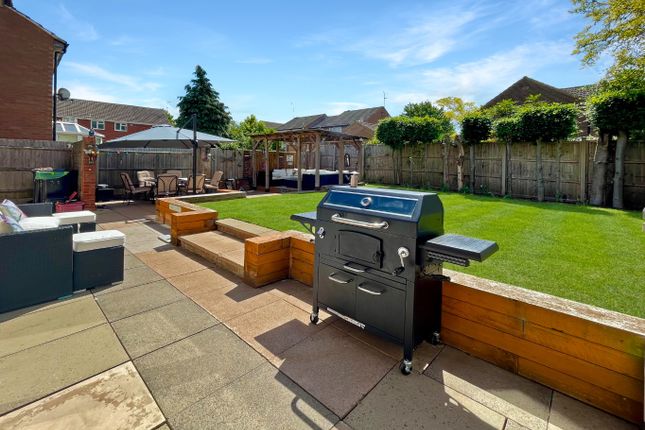 2A, Sheringham Close, Luton photo 2