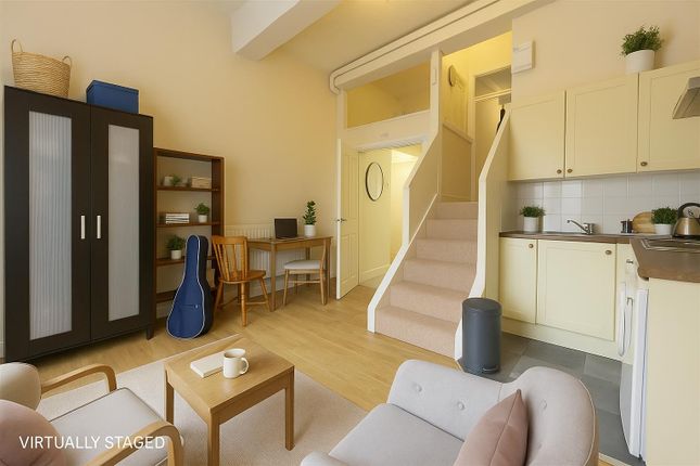 Flat 2 64A Clarendon 3.Png