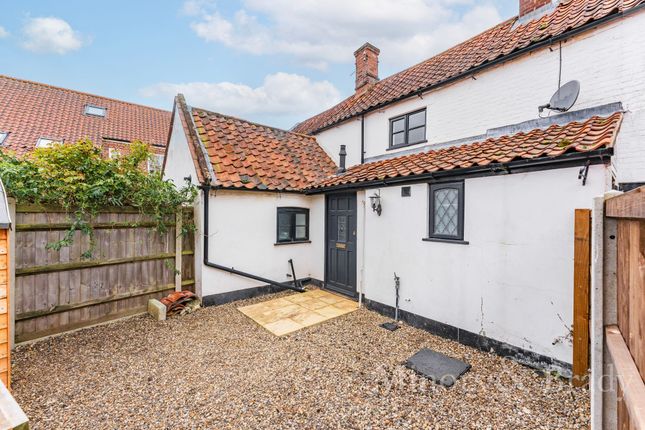 Cottage to rent in Penfold Street, Aylsham, Norwich