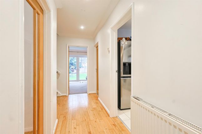 69, Waxwell Road, Hockley photo 2